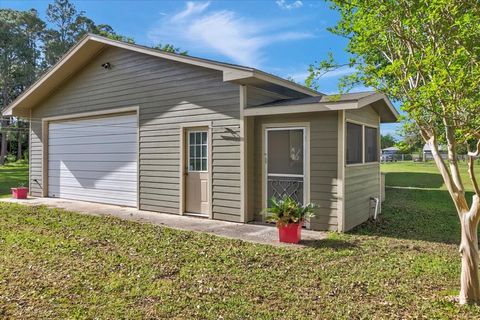 A home in Anahuac