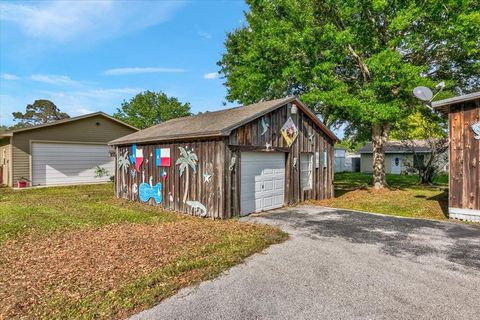 A home in Anahuac