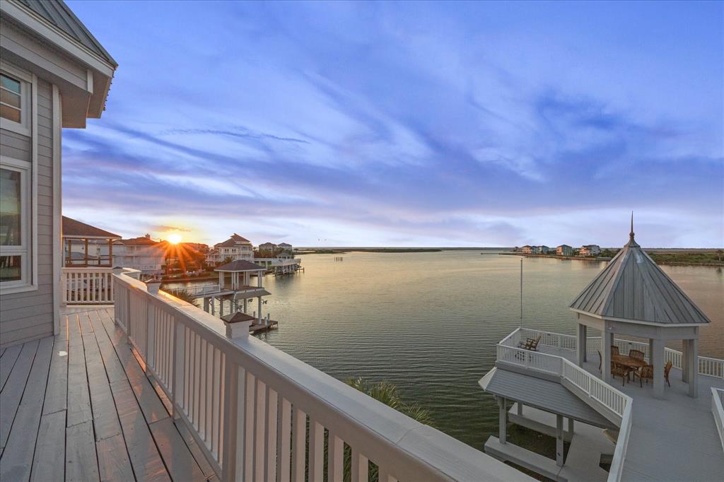 13415 Jibstay Court, Galveston, Texas image 35