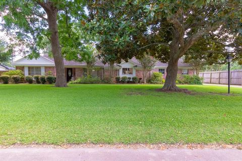 A home in Lake Jackson