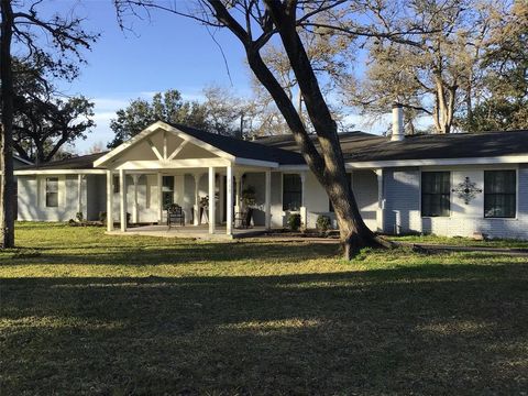 A home in Clute