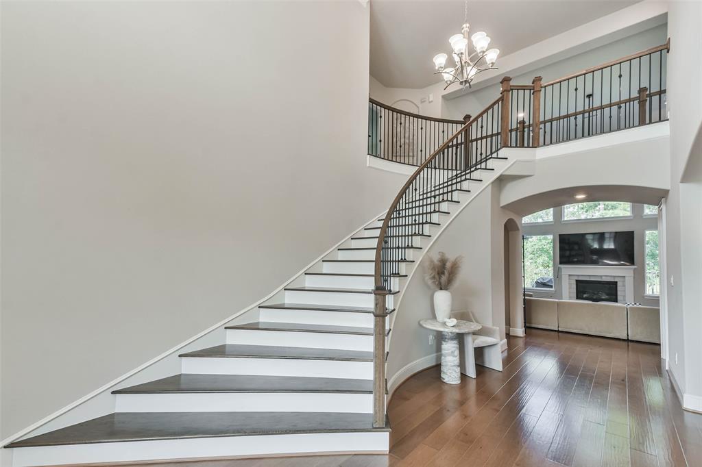 3946 Kelley Pond Drive Drive