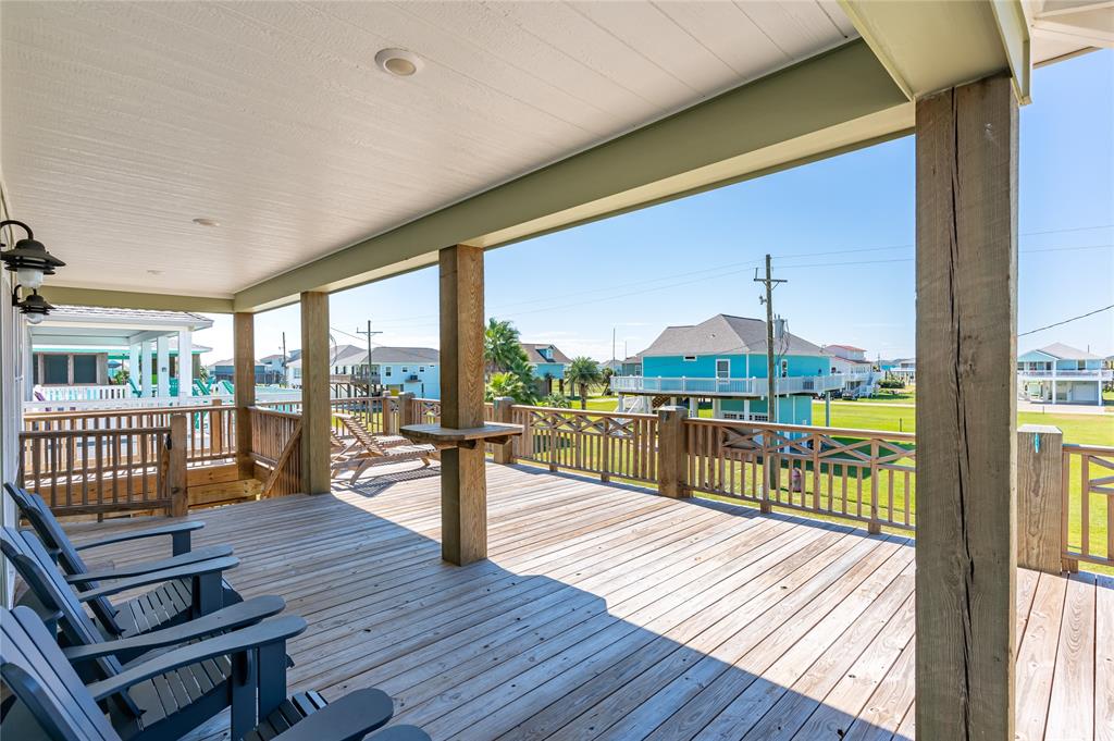 968 Pelican Lane, Crystal Beach, Texas image 9