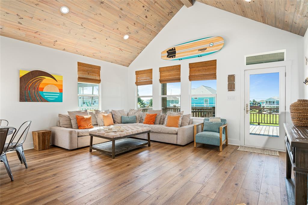 968 Pelican Lane, Crystal Beach, Texas image 10