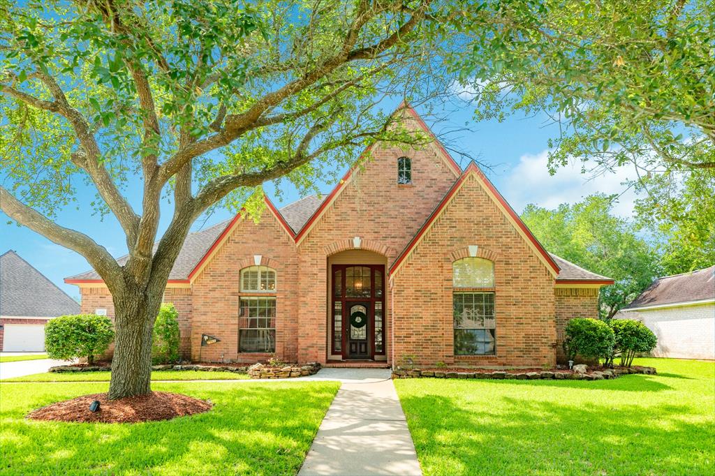 106 Paint Brush Street, Lake Jackson, Texas image 1