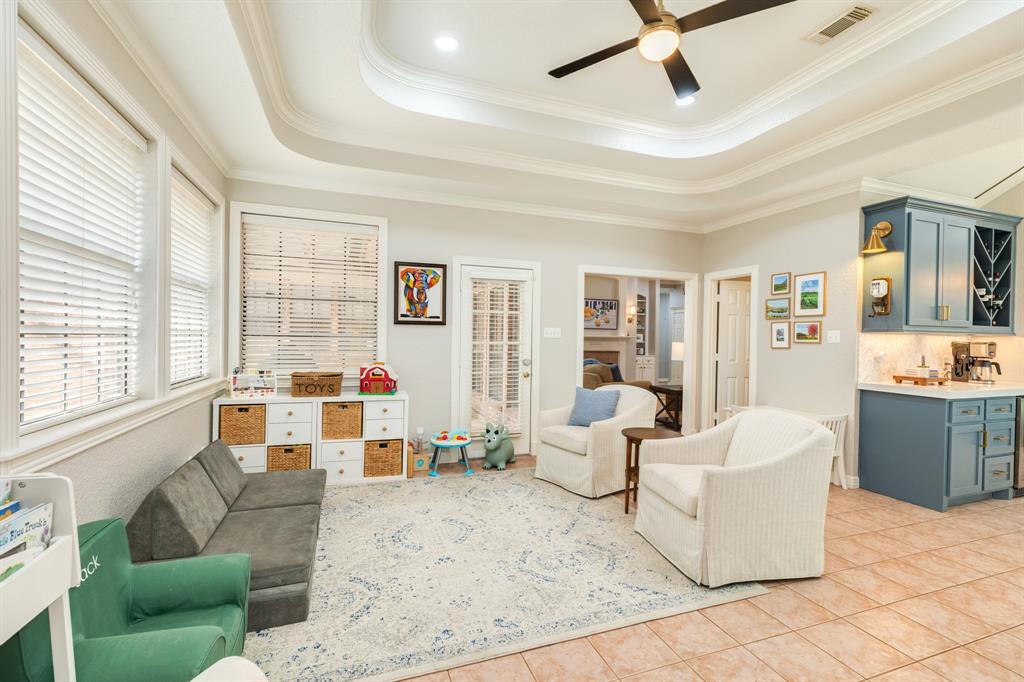 106 Paint Brush Street, Lake Jackson, Texas image 6