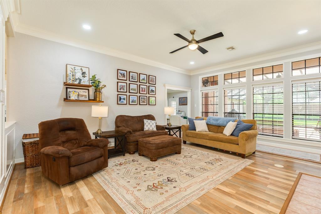 106 Paint Brush Street, Lake Jackson, Texas image 11