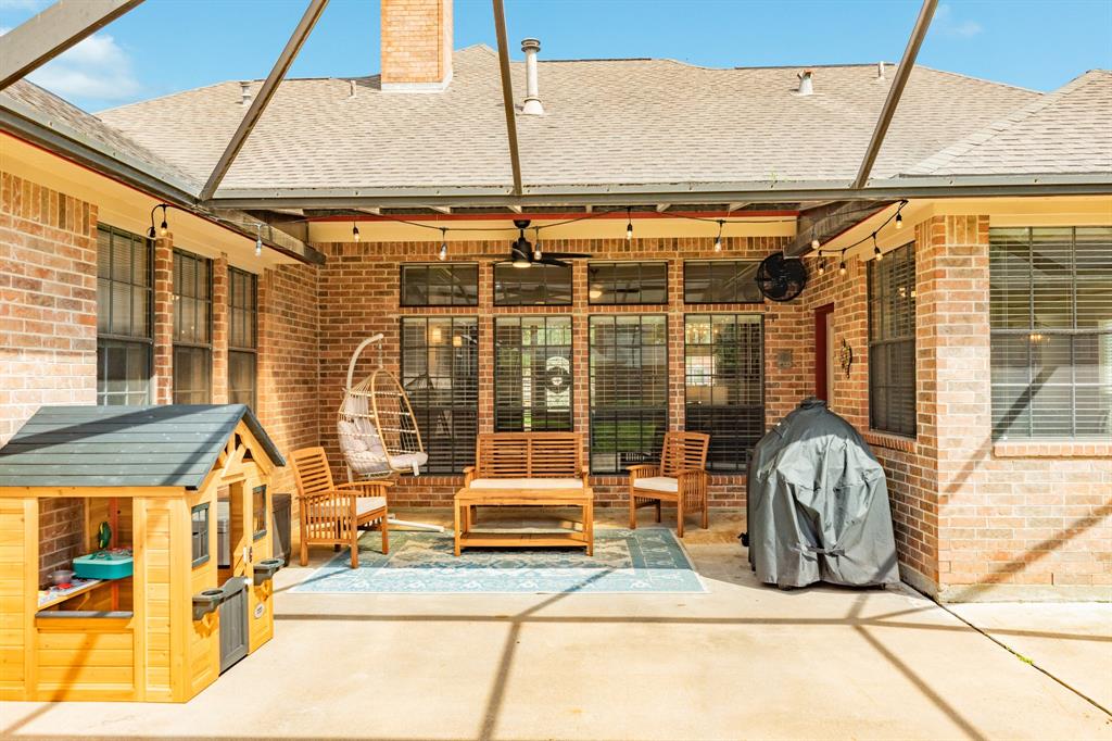 106 Paint Brush Street, Lake Jackson, Texas image 33