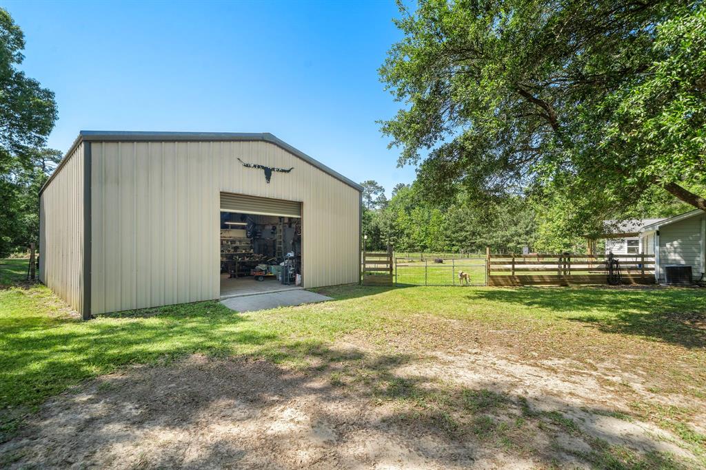 424 Hankamer Loop, Hankamer, Texas image 7