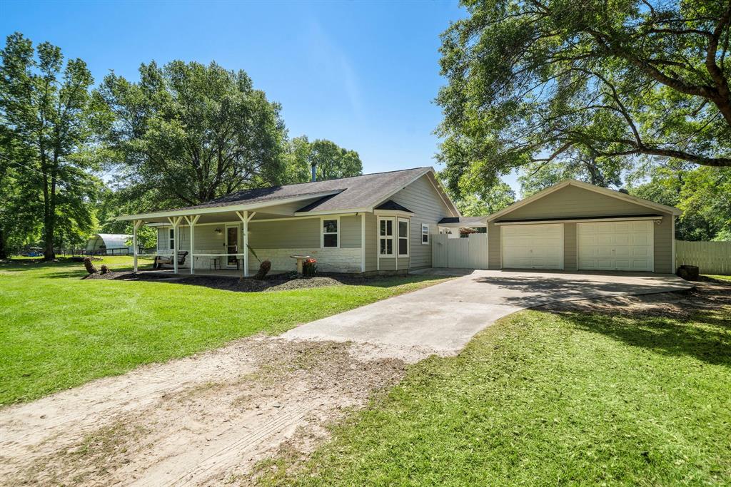 424 Hankamer Loop, Hankamer, Texas image 3