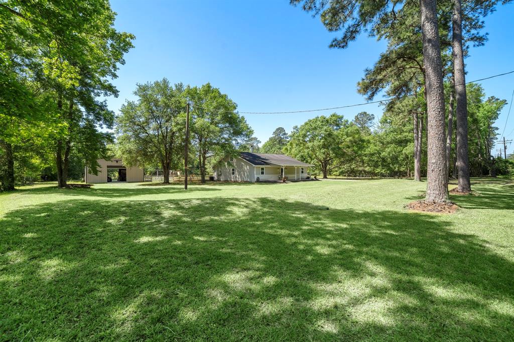 424 Hankamer Loop, Hankamer, Texas image 6