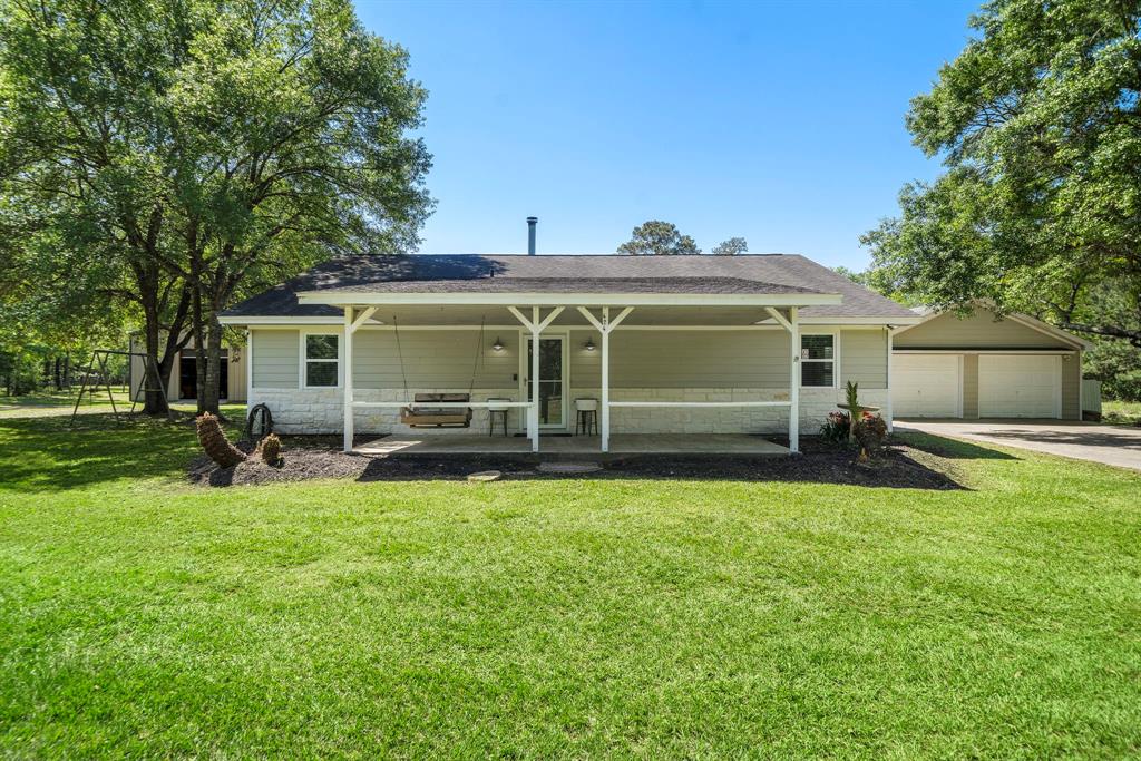 424 Hankamer Loop, Hankamer, Texas image 4