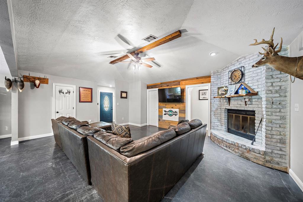 424 Hankamer Loop, Hankamer, Texas image 12