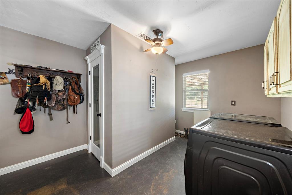 424 Hankamer Loop, Hankamer, Texas image 31
