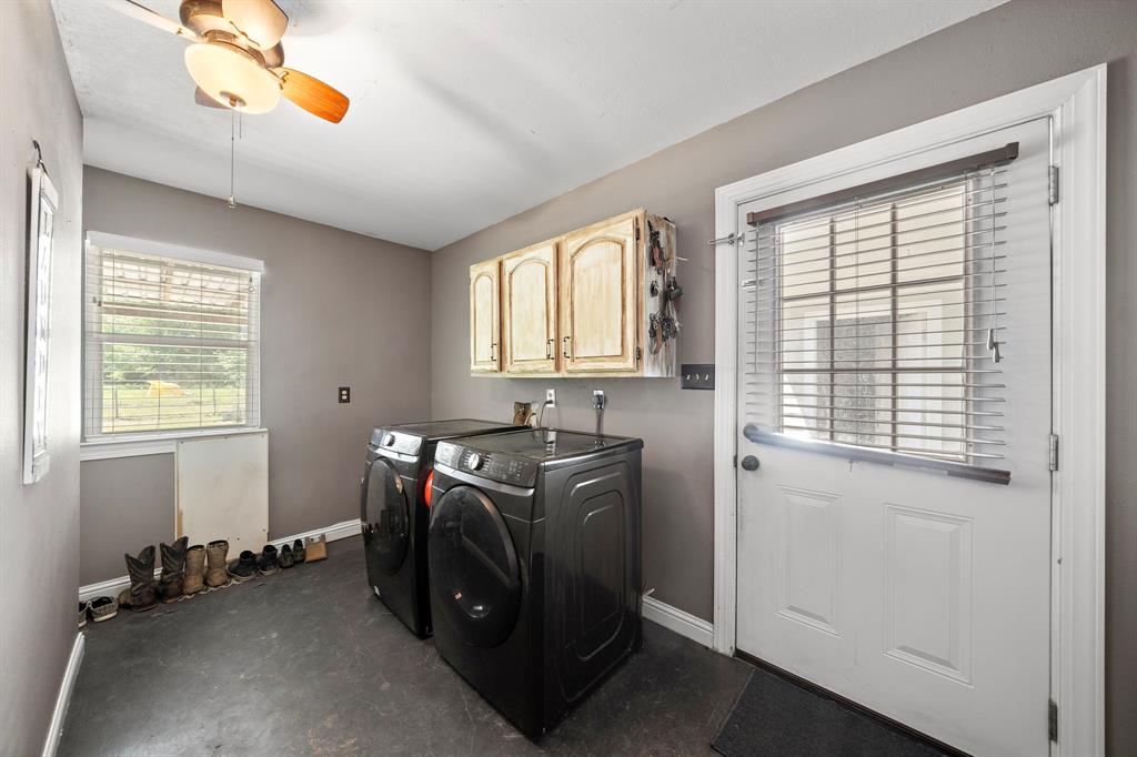 424 Hankamer Loop, Hankamer, Texas image 30