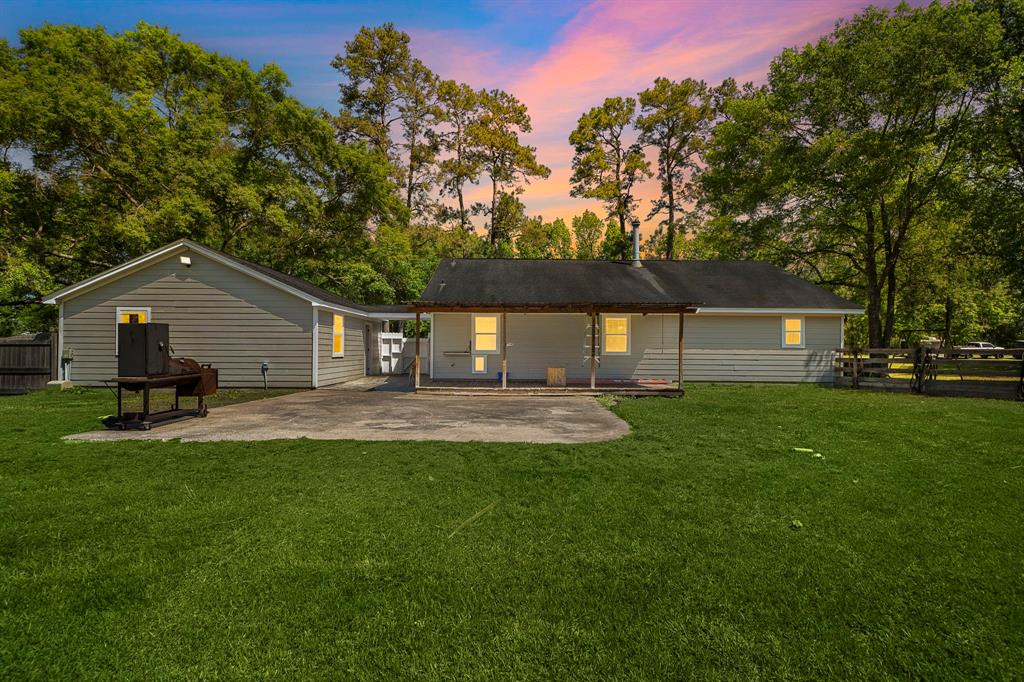 424 Hankamer Loop, Hankamer, Texas image 32