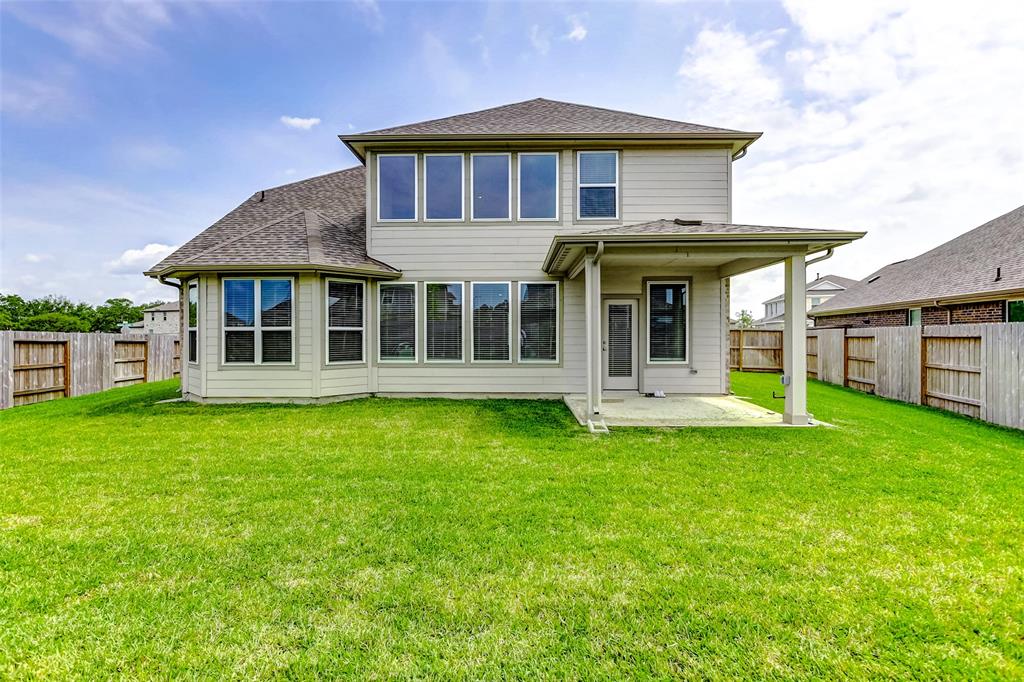 4910 Magnolia Springs Drive, Pearland, Texas image 2