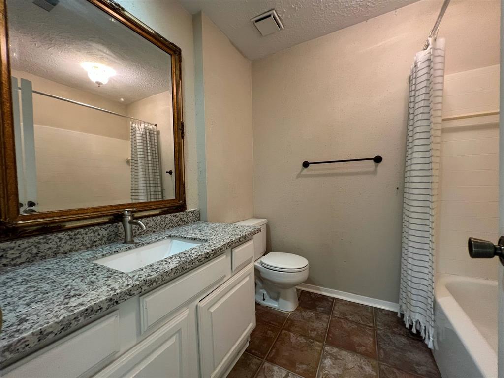 2134 Collingsfield Drive, Sugar Land, Texas image 14
