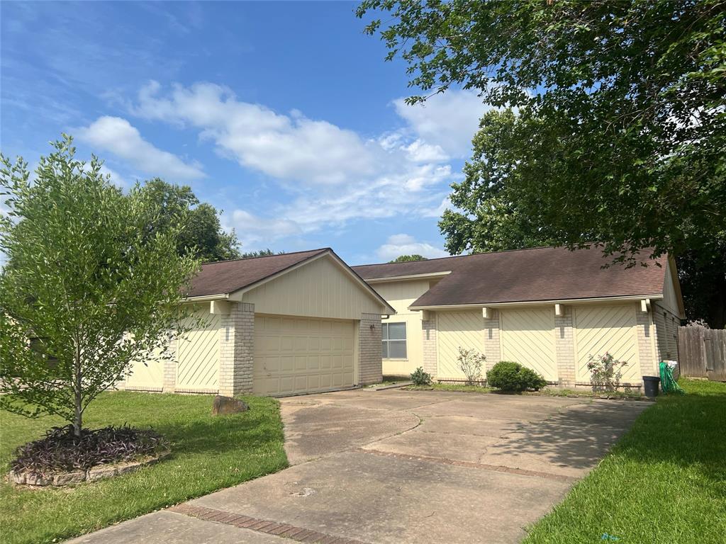 2134 Collingsfield Drive, Sugar Land, Texas image 1