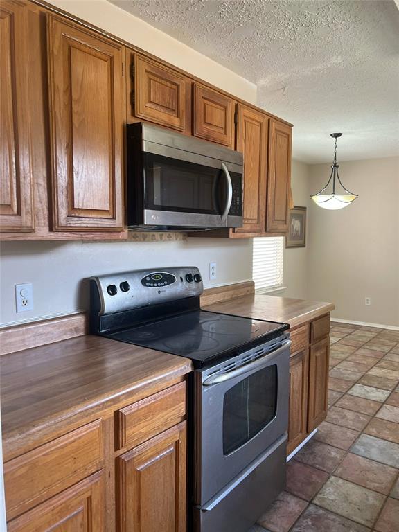 2134 Collingsfield Drive, Sugar Land, Texas image 8