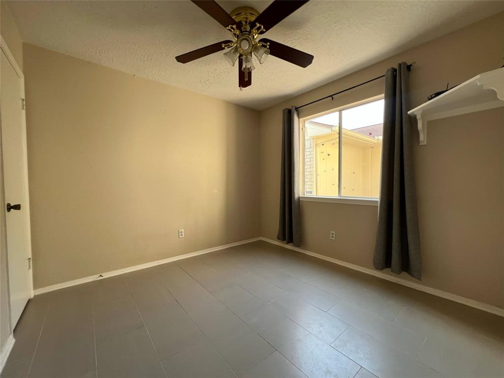 2134 Collingsfield Drive, Sugar Land, Texas image 12