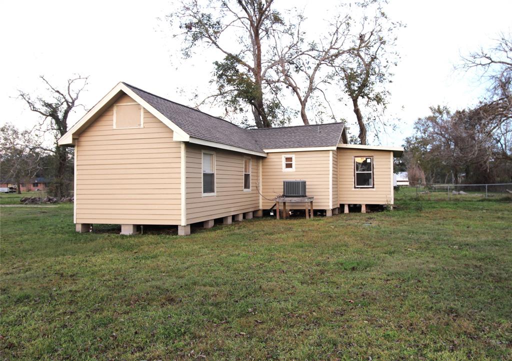 6531 Live Oak Drive, Jones Creek, Texas image 4