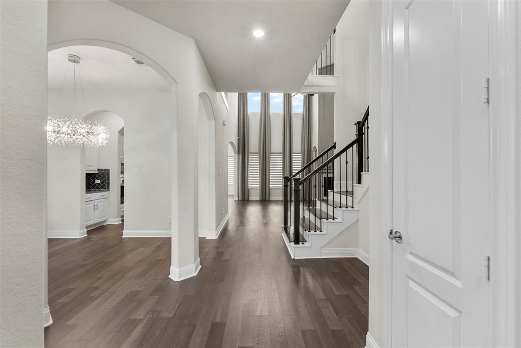 6126 Garden Lakes Lane