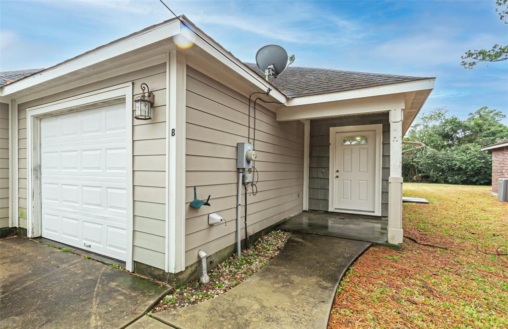 629 Carrell Street #A/B, Tomball, Texas image 3