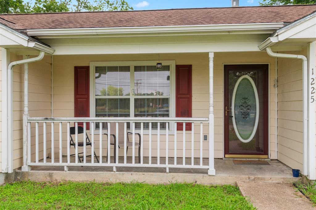 1225 Henderson Street, Bryan, Texas image 3