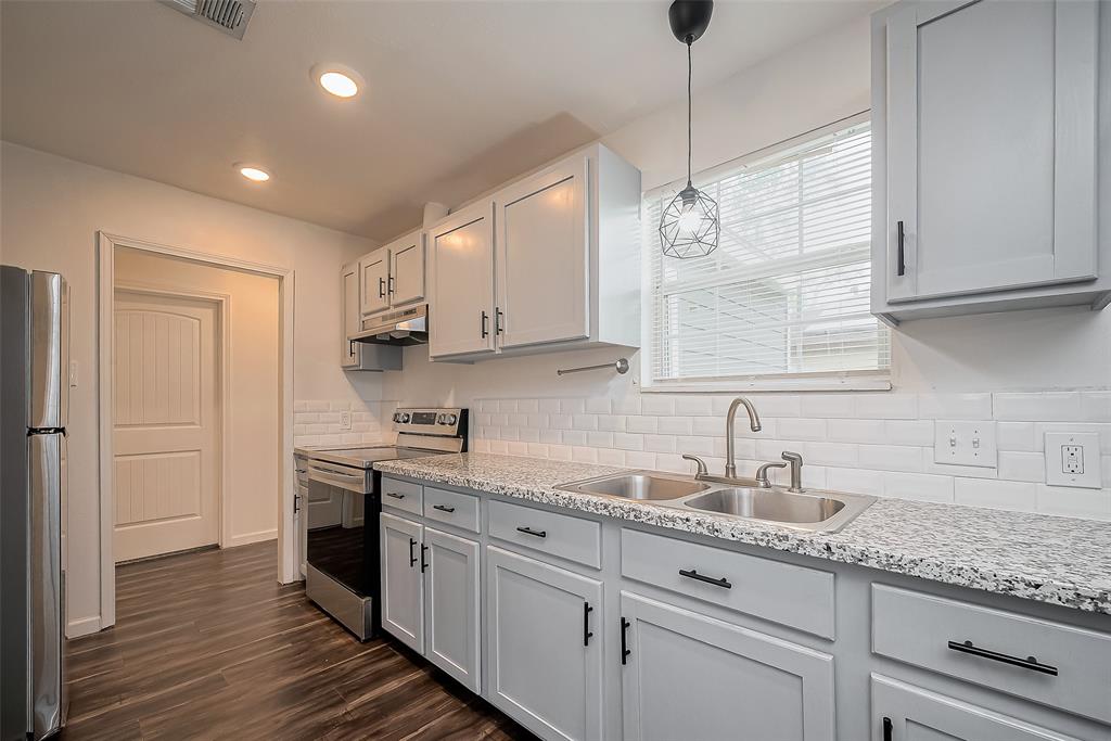 2604 Windsor Lane, Pasadena, Texas image 2