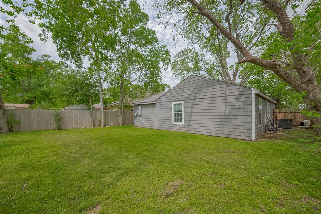 2604 Windsor Lane, Pasadena, Texas image 24