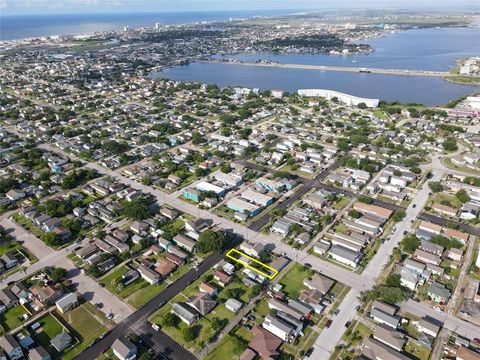 5422 Avenue L Galveston TX 77551