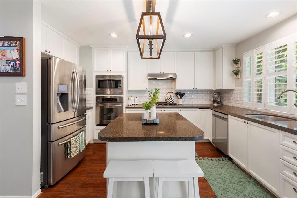 31 Alden Glen Drive, The Woodlands, Texas image 13
