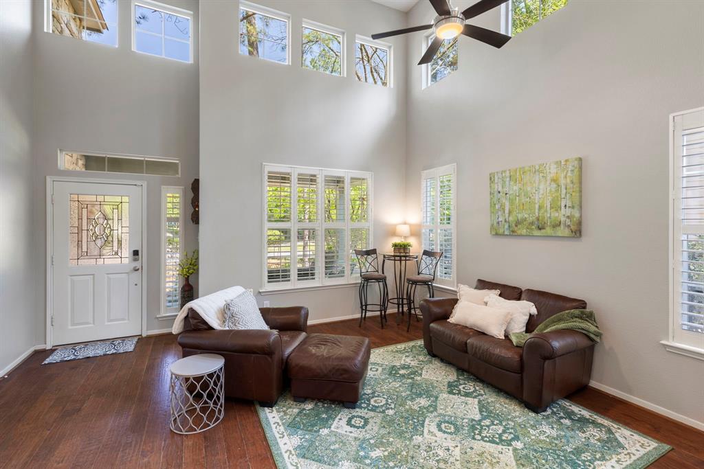 31 Alden Glen Drive, The Woodlands, Texas image 8