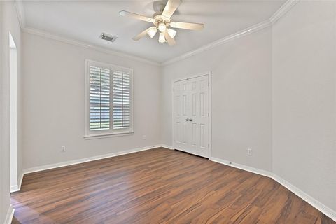 A home in League City