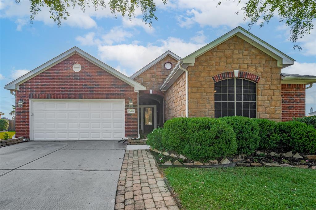 13409 Timberoak Court, Rosharon, Texas image 1