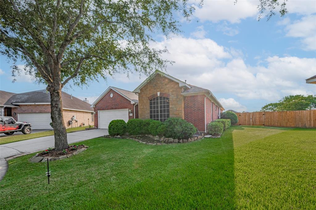 13409 Timberoak Court, Rosharon, Texas image 3