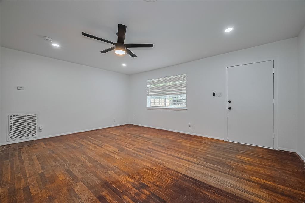 1029 Dolly Wright Street, Houston, Texas image 12