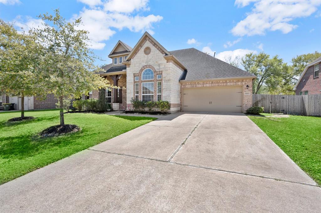 8922 Covington Estates Circle, Pearland, Texas image 3