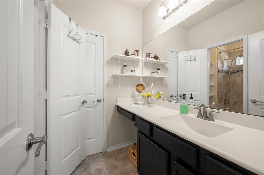 8922 Covington Estates Circle, Pearland, Texas image 9