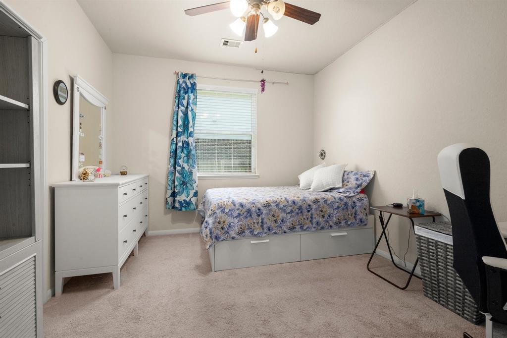 8922 Covington Estates Circle, Pearland, Texas image 10