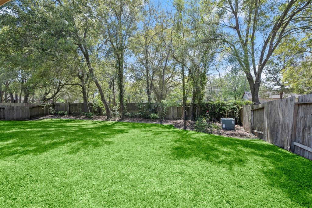 8922 Covington Estates Circle, Pearland, Texas image 29