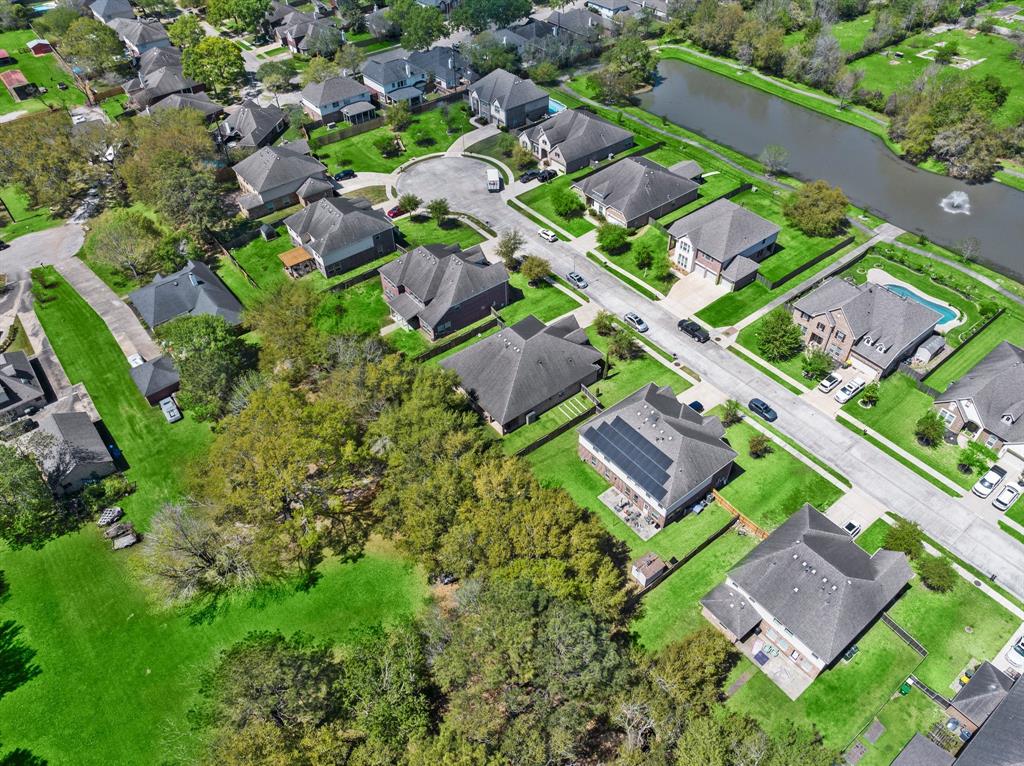 8922 Covington Estates Circle, Pearland, Texas image 34
