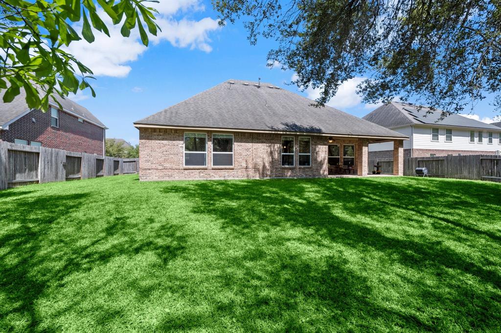 8922 Covington Estates Circle, Pearland, Texas image 26