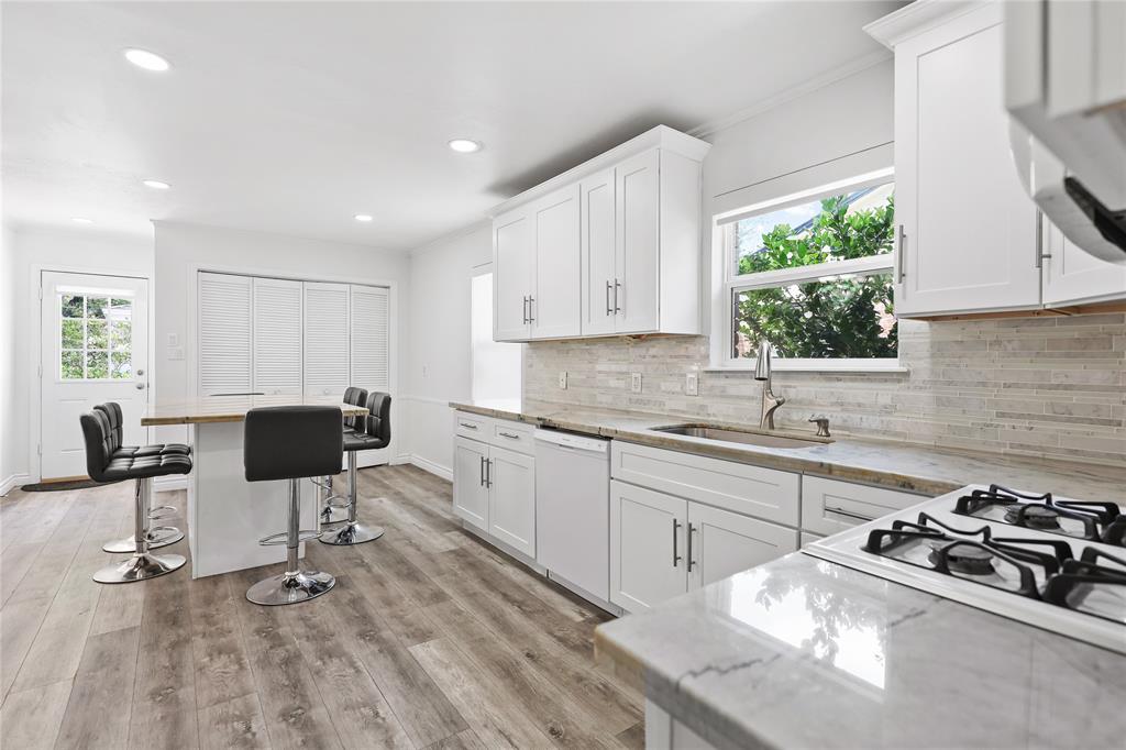 10719 Burgoyne Road, Houston, Texas image 2