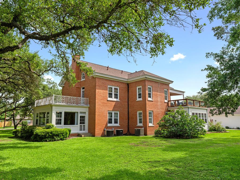 1920 Marguerite Street, Bay City, Texas image 33