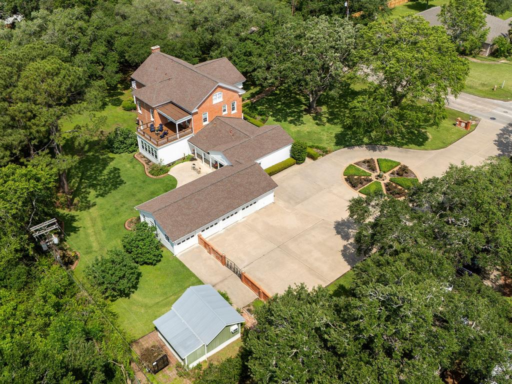 1920 Marguerite Street, Bay City, Texas image 40