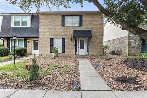 Photo of 5817 Townhouse Lane, Beaumont, TX 77707 (MLS # 14504384)