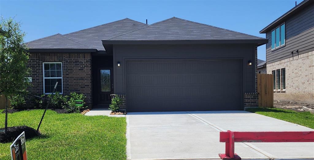 514 Sacred Fig Lane, Crosby, Texas image 1