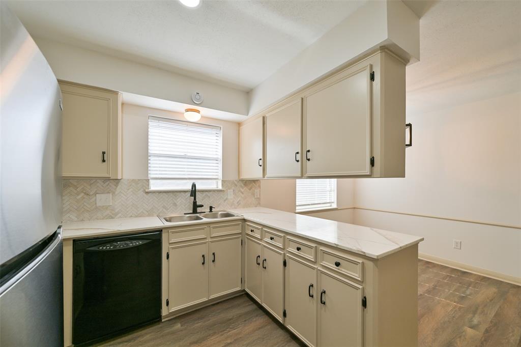 154 Camellia Street, Sugar Land, Texas image 12